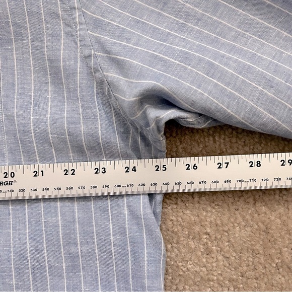 UntuckIt Linen Long Sleeve Button Down Shirt - Picture 6 of 7